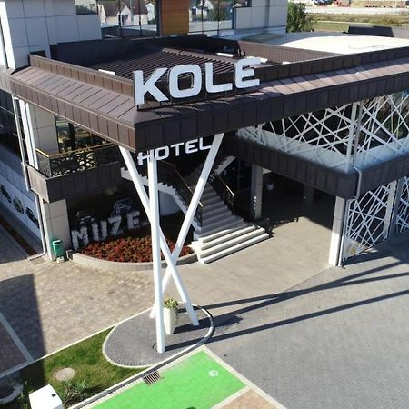 Hotel Kole Čačak Exterior foto
