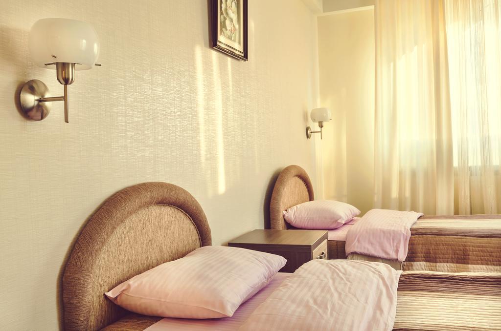 Hotel Kole Čačak Zimmer foto