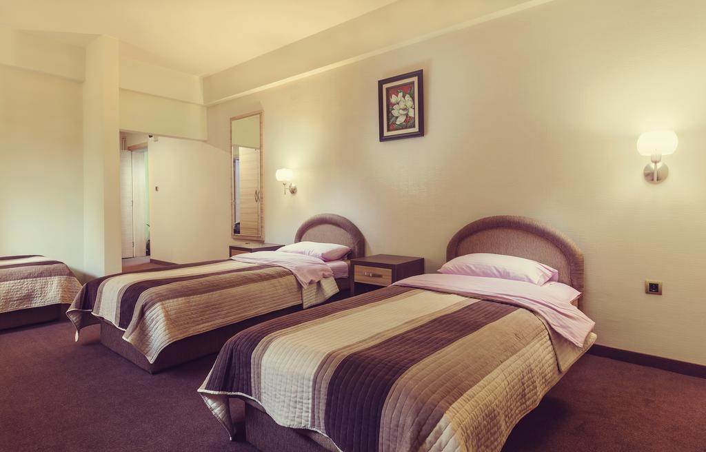 Hotel Kole Čačak Zimmer foto